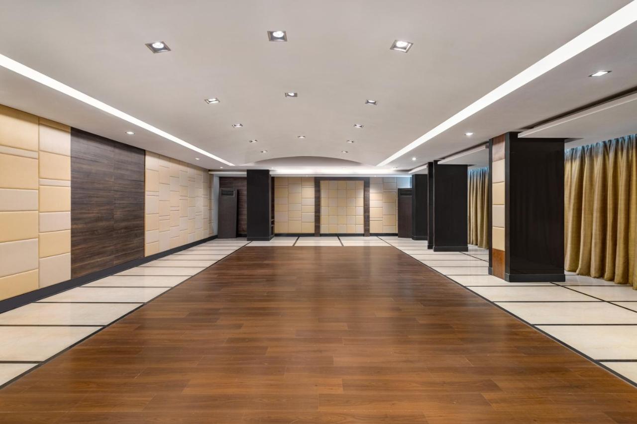 Ramada By Wyndham Jaipur North Hotel Екстериор снимка
