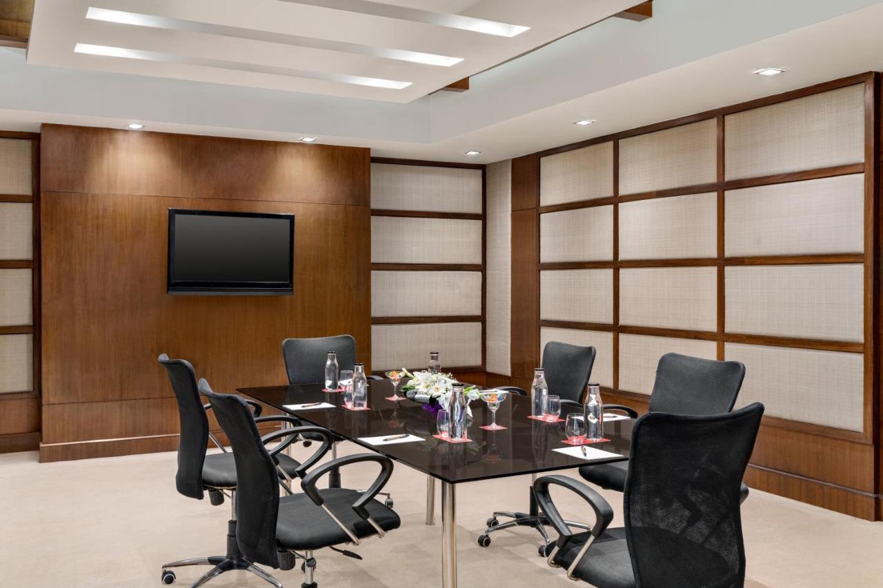 Ramada By Wyndham Jaipur North Hotel Екстериор снимка