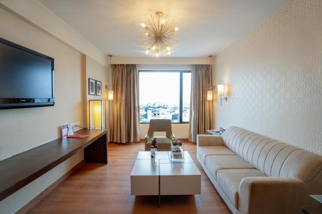 Ramada By Wyndham Jaipur North Hotel Екстериор снимка