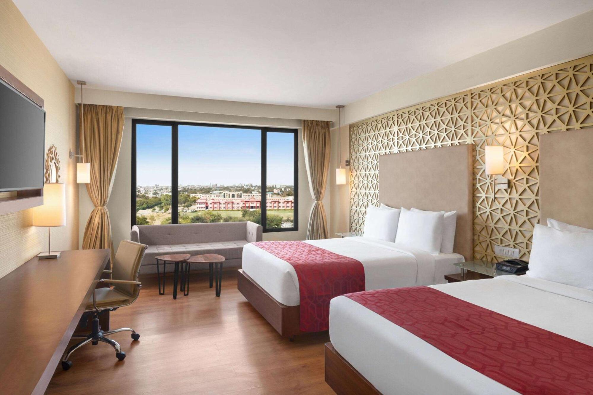 Ramada By Wyndham Jaipur North Hotel Екстериор снимка