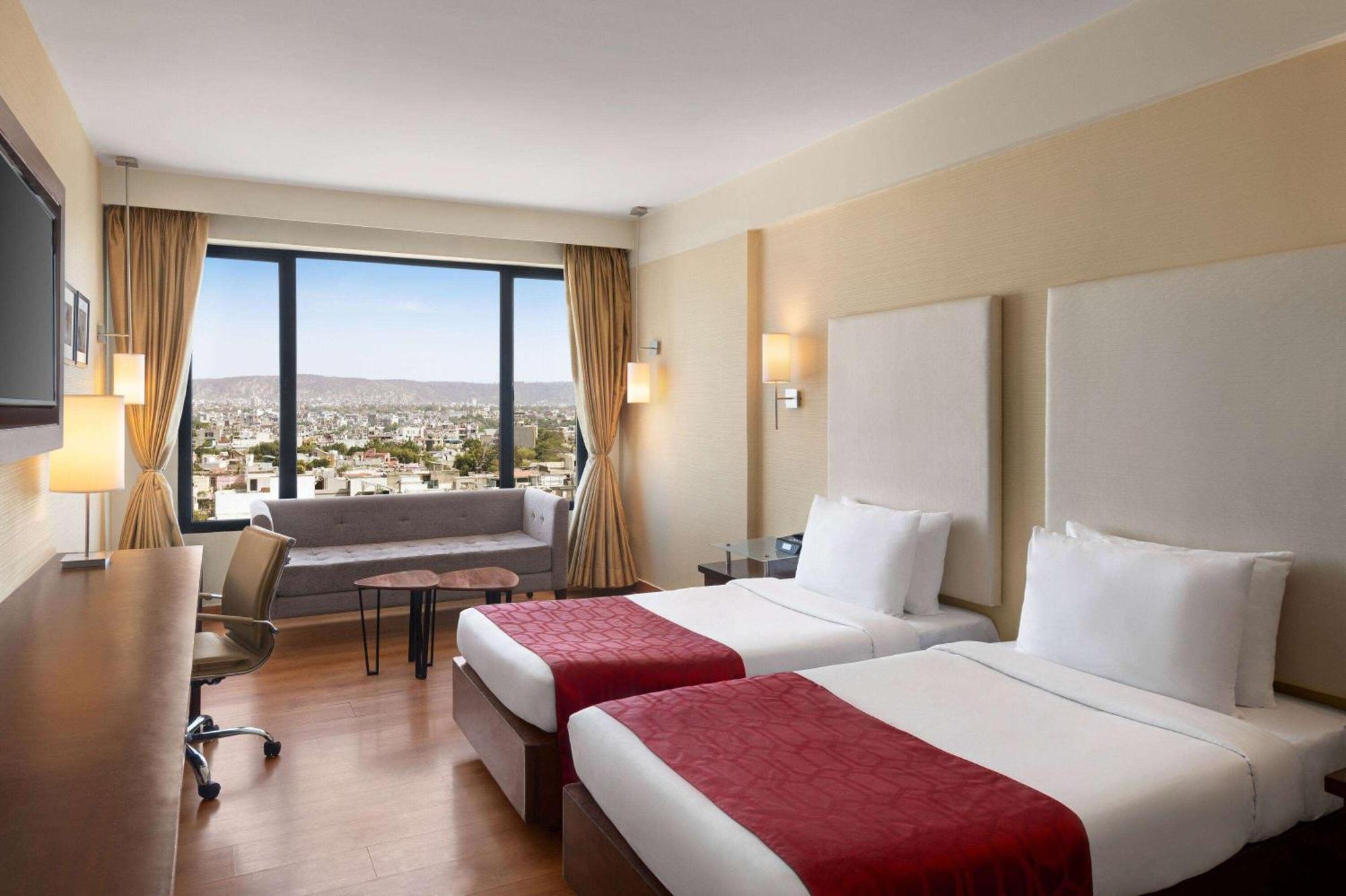 Ramada By Wyndham Jaipur North Hotel Екстериор снимка